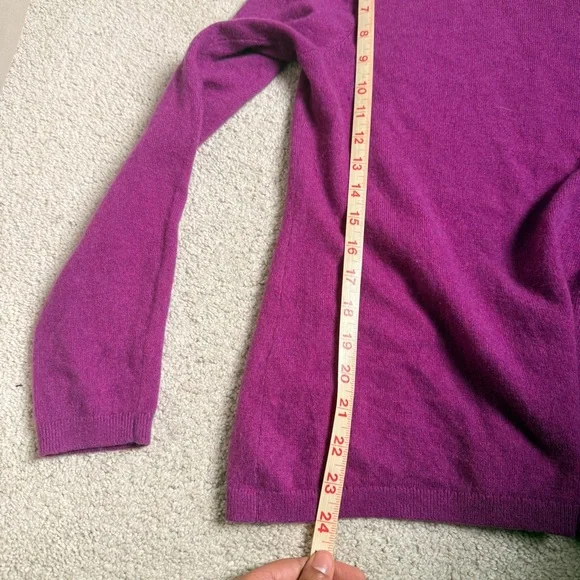 VINTAGE MAGENTA CREWNECK KNIT SWEATER 🩷💫 100% CASHMERE - Picture 4 of 6